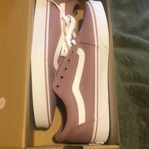 Ladies size 11 Vans